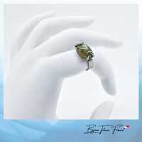 Bague pour femme sertie d'une Labradorite ∣ Bijoux Titane France®