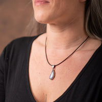 Pendentif en titane et pierre Blanche pour Femme