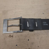Ceinture en cuir et boucle titane