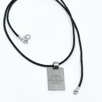 Pendentif signe astrologique de la Balance ∣ Bijoux Titane France®