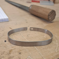 Bracelet jonc en titane brossé