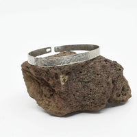 Bracelet jonc en titane martele