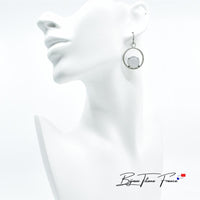 Boucle d'oreille pour jeune femme au style indémodable Créoles en titane et pierre fine Jade Blanc ∣ Bijoux Titane France®
