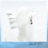 Boucles d'oreilles pendantes ornées d'Œil de Tigre ∣ Bijoux Titane France®