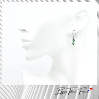Boucle d'oreille en titane et perle verte ∣ Bijoux Titane France®